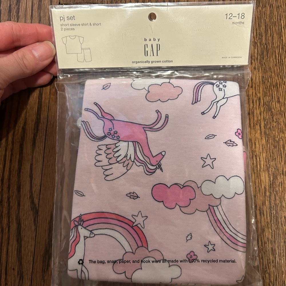 Baby GAP Organic Cotton Unicorn PJ Set 12-18M NWT - Picture 2 of 3